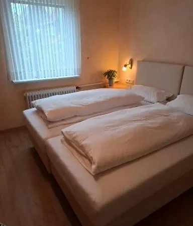 Schwarze Hotel